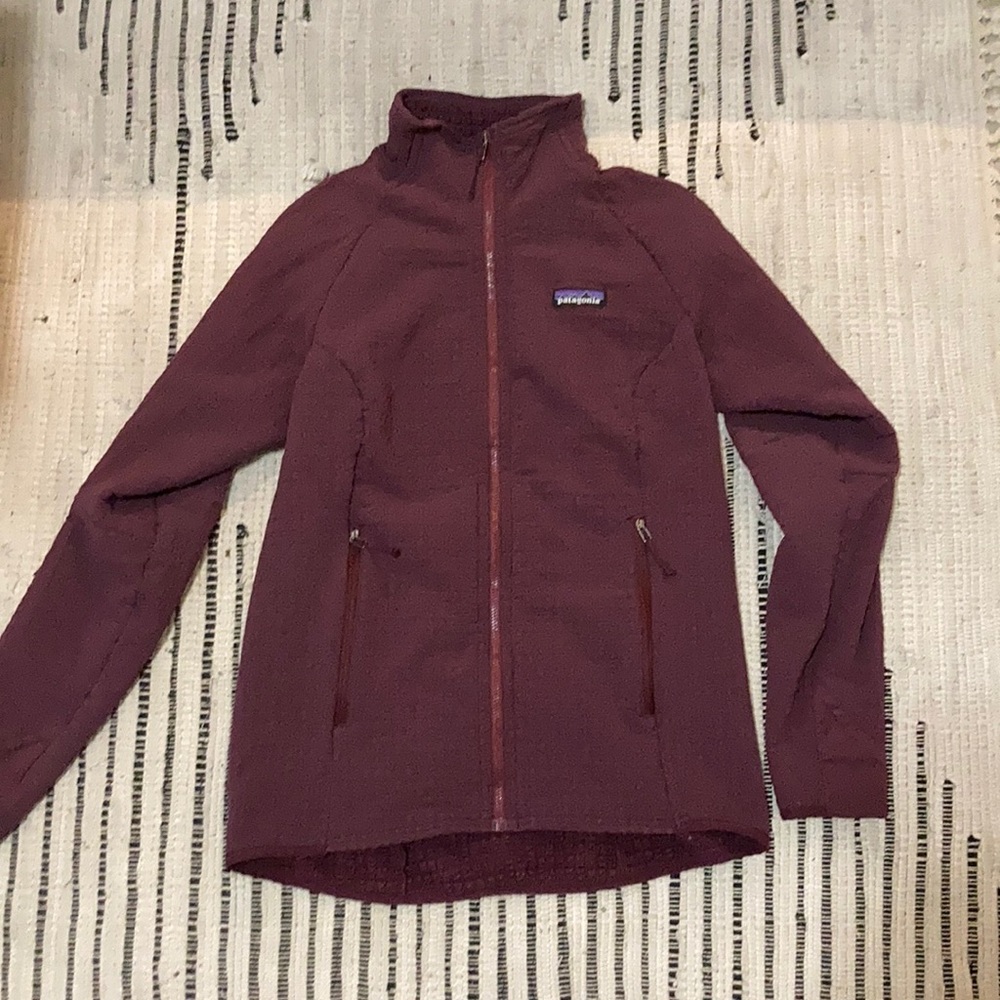 Patagonia R1 full zip maroon
